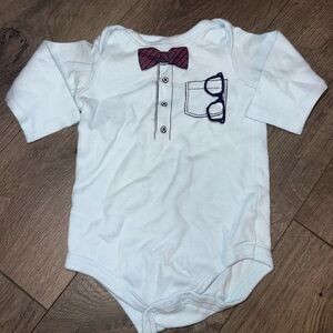 6-9 months Baby Onesie with Bow Tie and Glasses Print